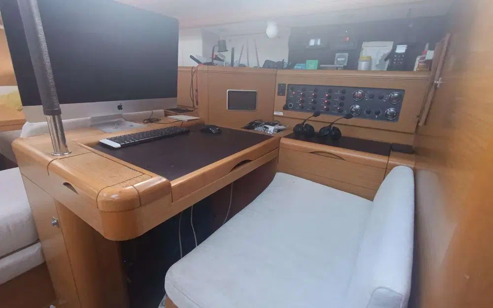 slider 32 Jeanneau 57