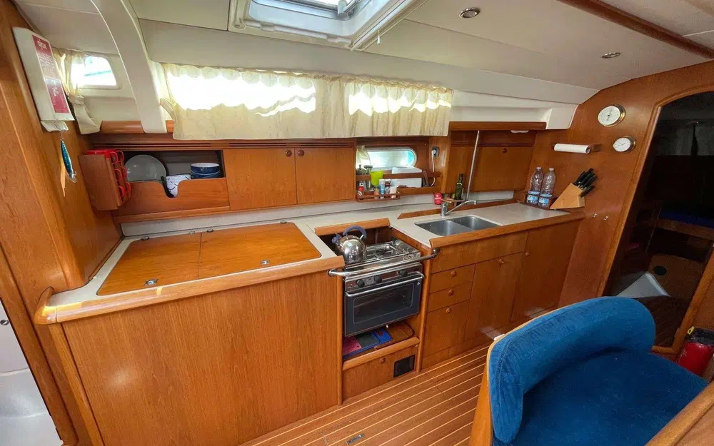 slider 10 Jeanneau Sun Odyssey 45