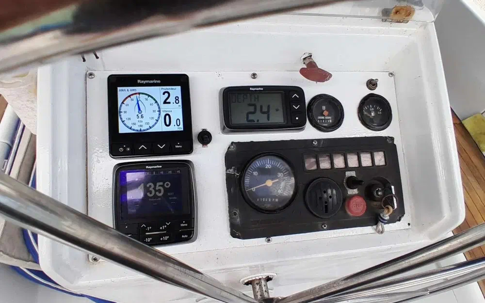 slider 9 Dufour Gib Sea 444