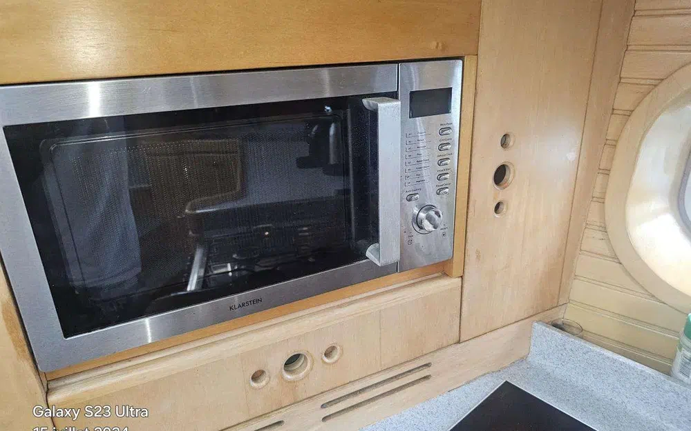 slider 31 Wauquiez Pilot Saloon 60