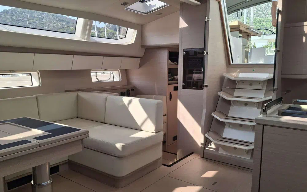 slider 10 Jeanneau 65