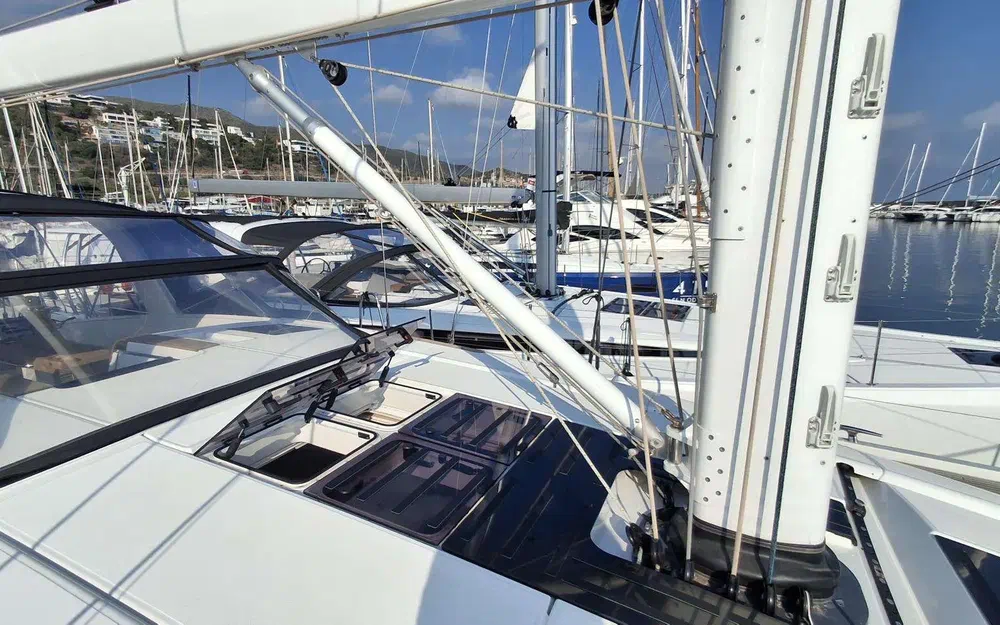 slider 4 Jeanneau 65