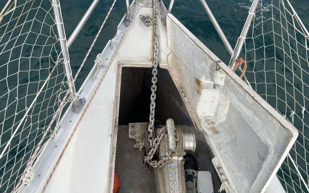 slider 6 Beneteau First 38