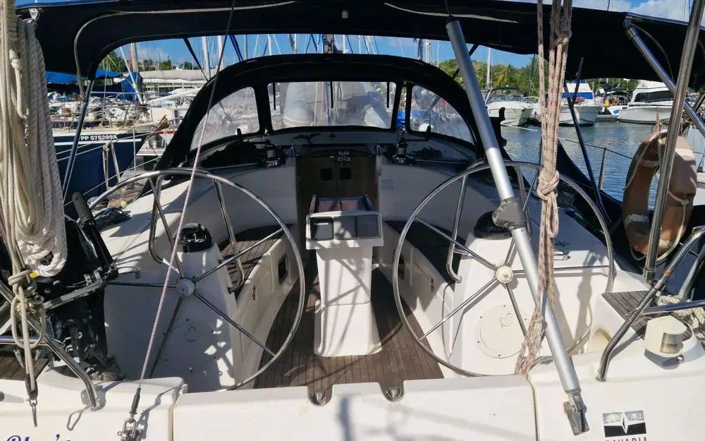 slider 3 Bavaria 40 Cruiser
