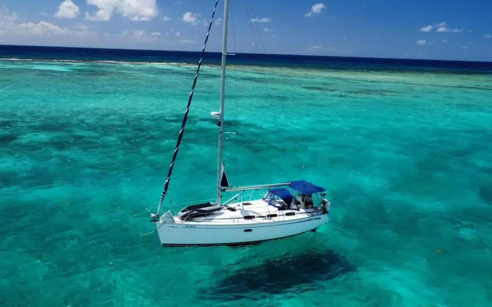 slider 0 Bavaria 33 Cruiser