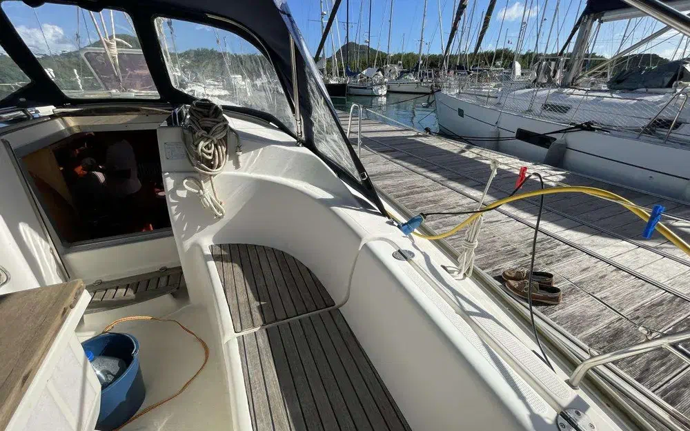 slider 5 Bavaria 33 Cruiser