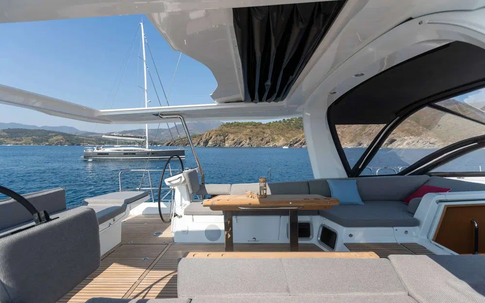 slider 11 Jeanneau 60