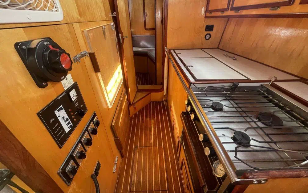 slider 35 Lavranos Crossbow 40