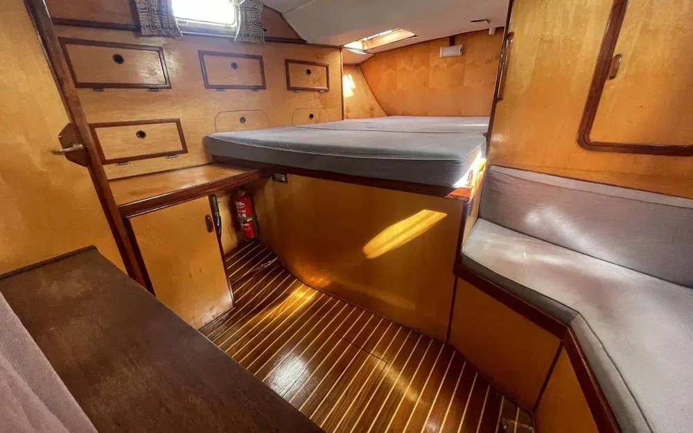 slider 37 Lavranos Crossbow 40