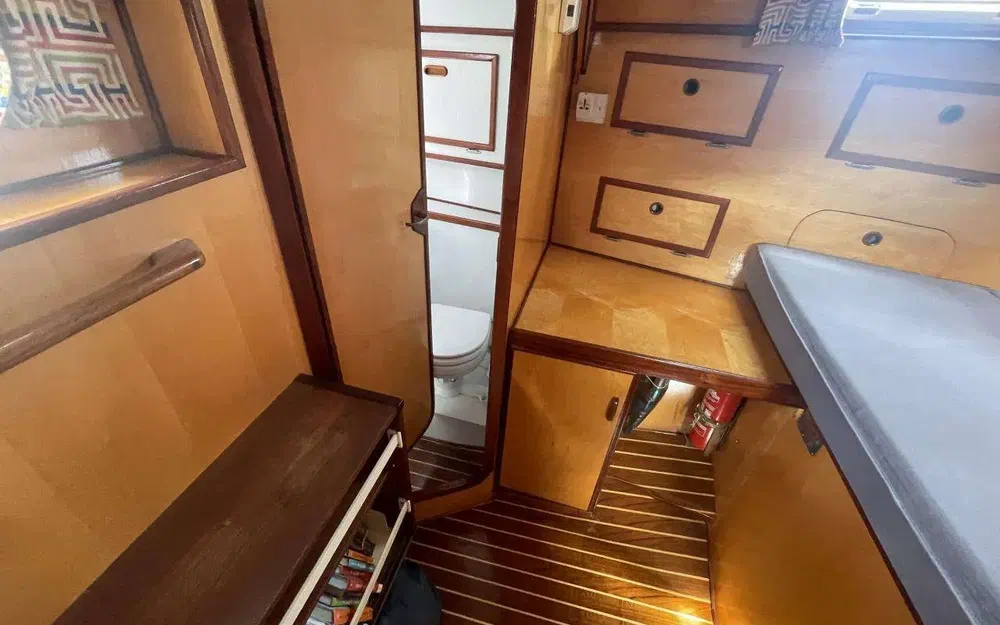 slider 39 Lavranos Crossbow 40