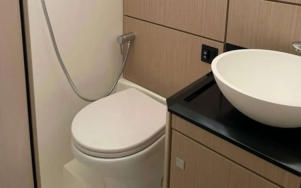 slider 11 Jeanneau 60