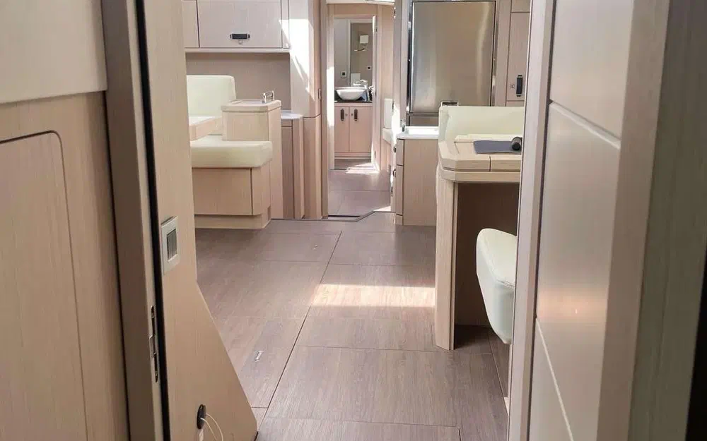 slider 12 Jeanneau 60