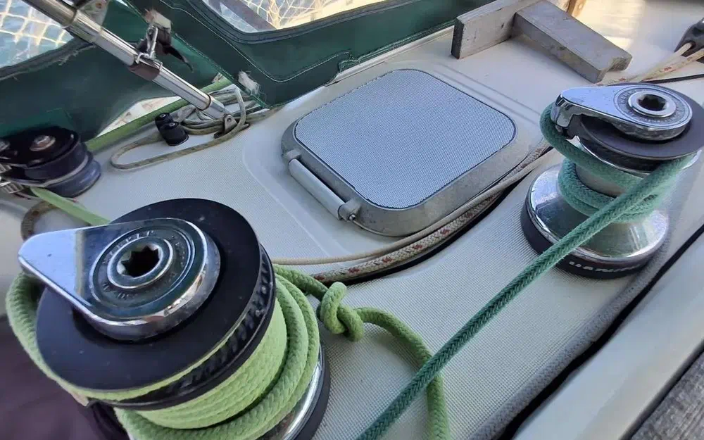 slider 16 Jeanneau Sun Odyssey 42.2