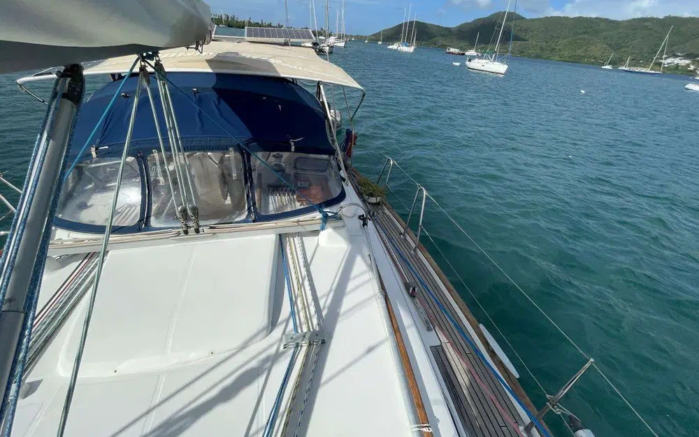 slider 18 Beneteau Oceanis 411 Celebration