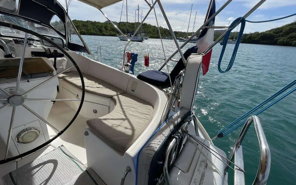 slider 5 Beneteau Oceanis 411 Celebration