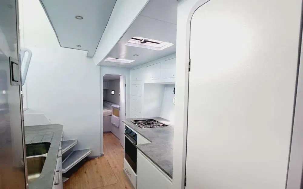 slider 20 Lagoon 570