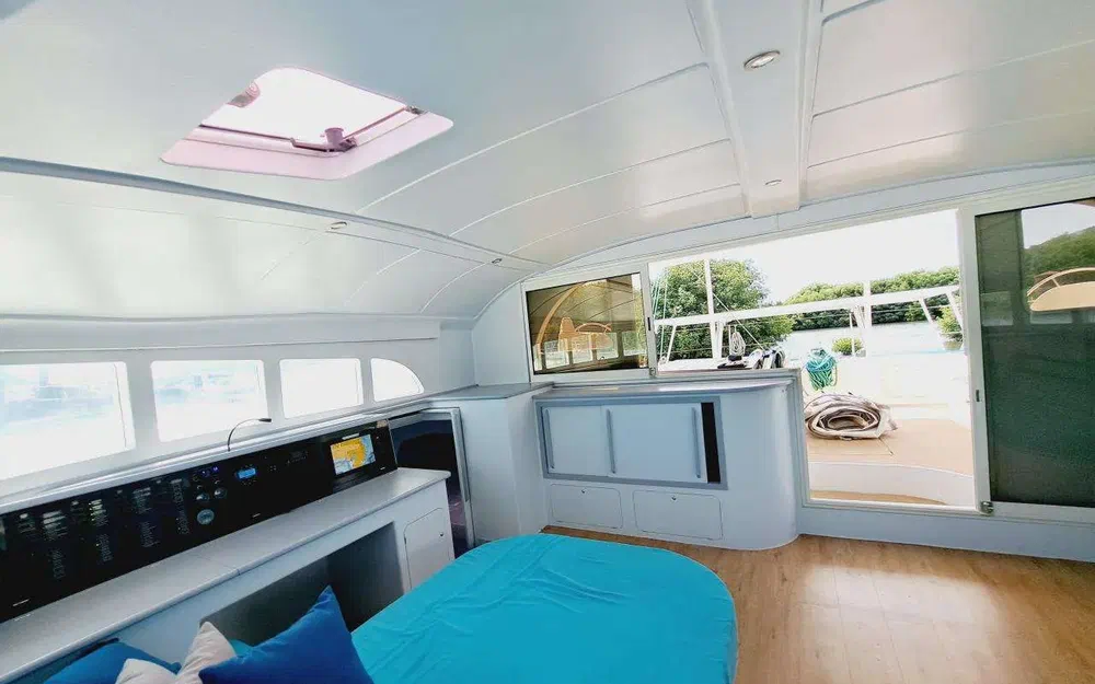 slider 27 Lagoon 570