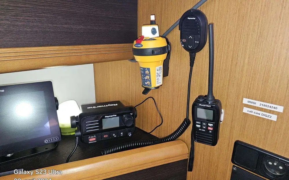 slider 33 Jeanneau 53