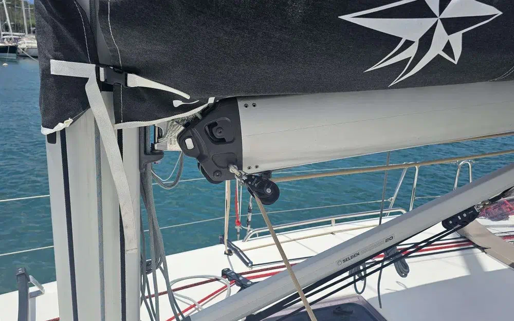 slider 9 Jeanneau Sun Odyssey 380