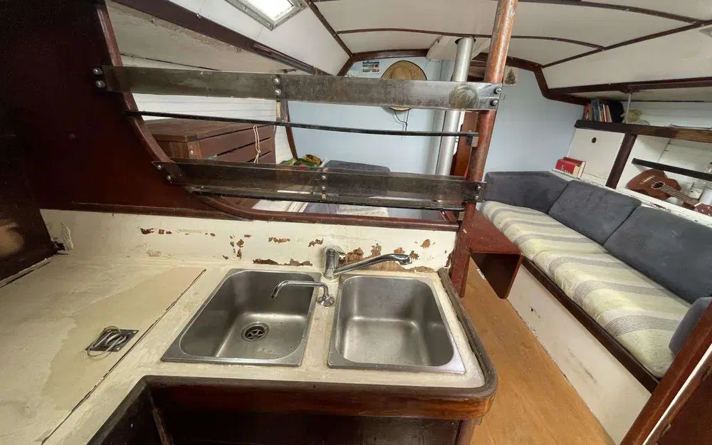 slider 17 Beneteau First 35