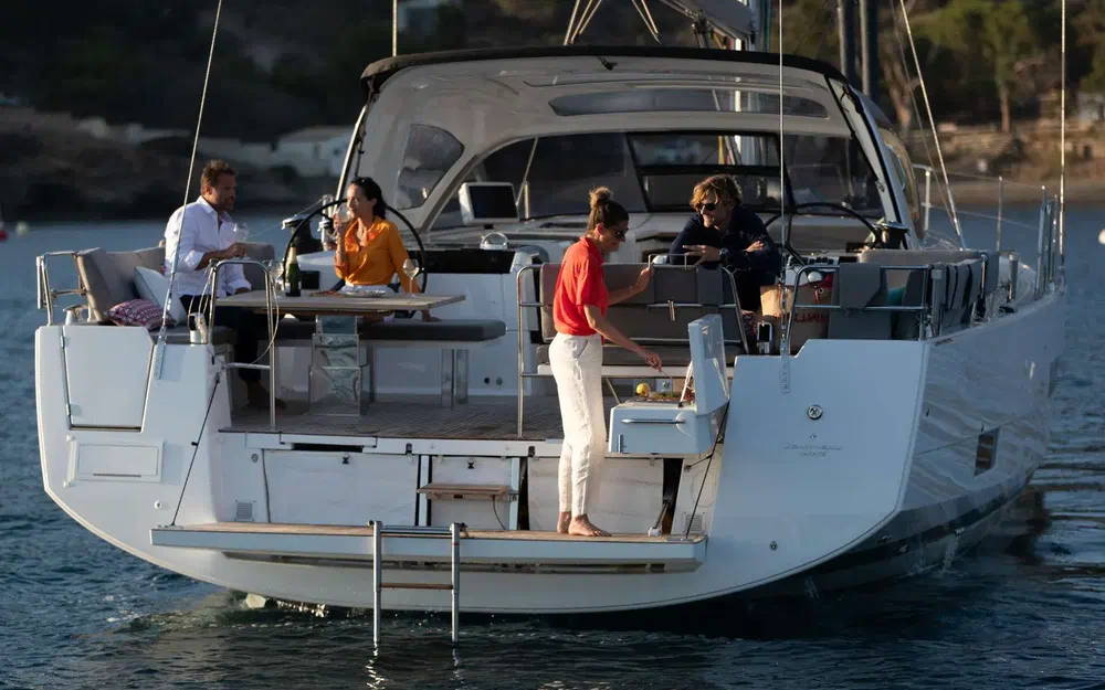 slider 1 Jeanneau 55