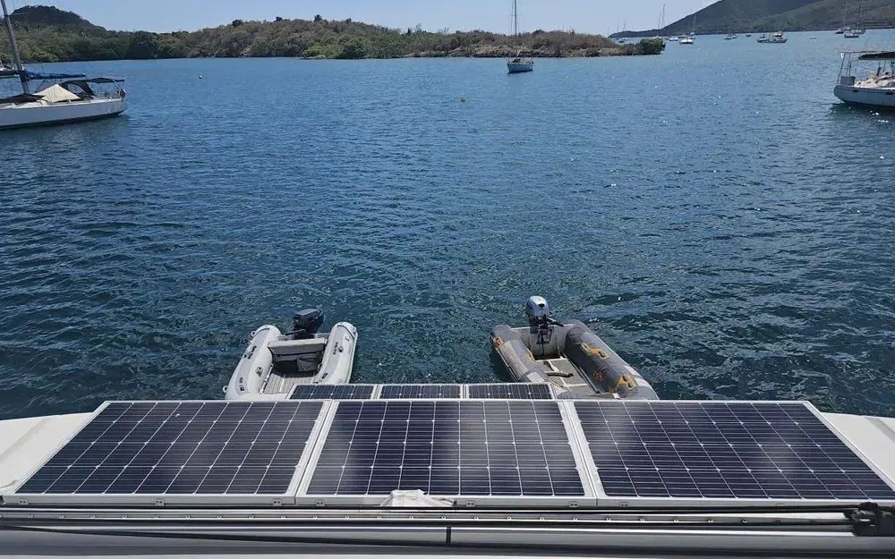 slider 16 Fountaine Pajot Helia 44