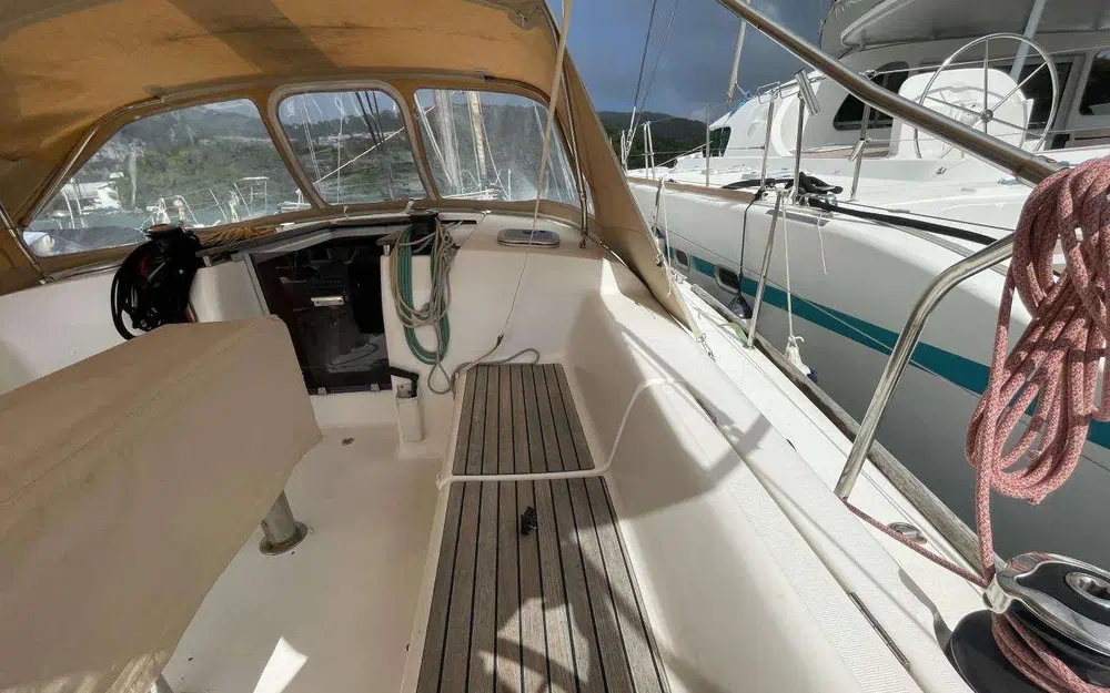 slider 6 Dufour 375 Grand Large