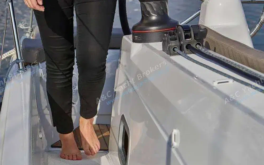 slider 3 Jeanneau Sun Odyssey 410