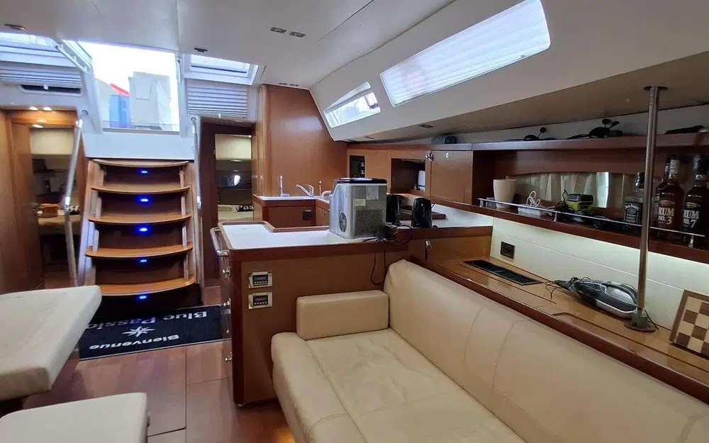 slider 24 Beneteau Oceanis 58