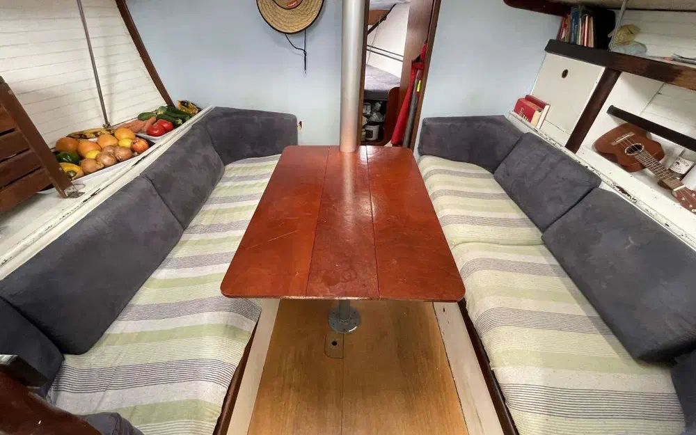 slider 18 Beneteau First 35