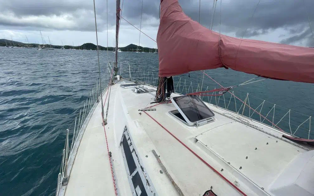 slider 6 Beneteau First 35