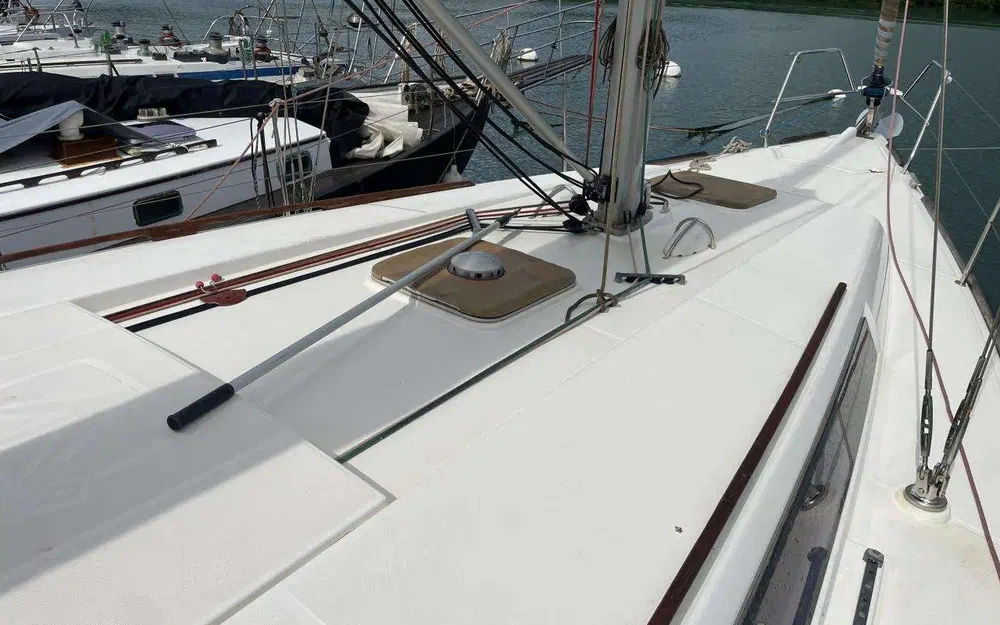 slider 8 Dufour 375 Grand Large