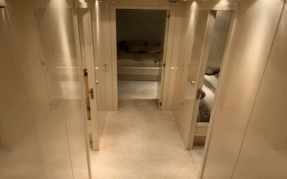 slider 27 Arno Leopard 24