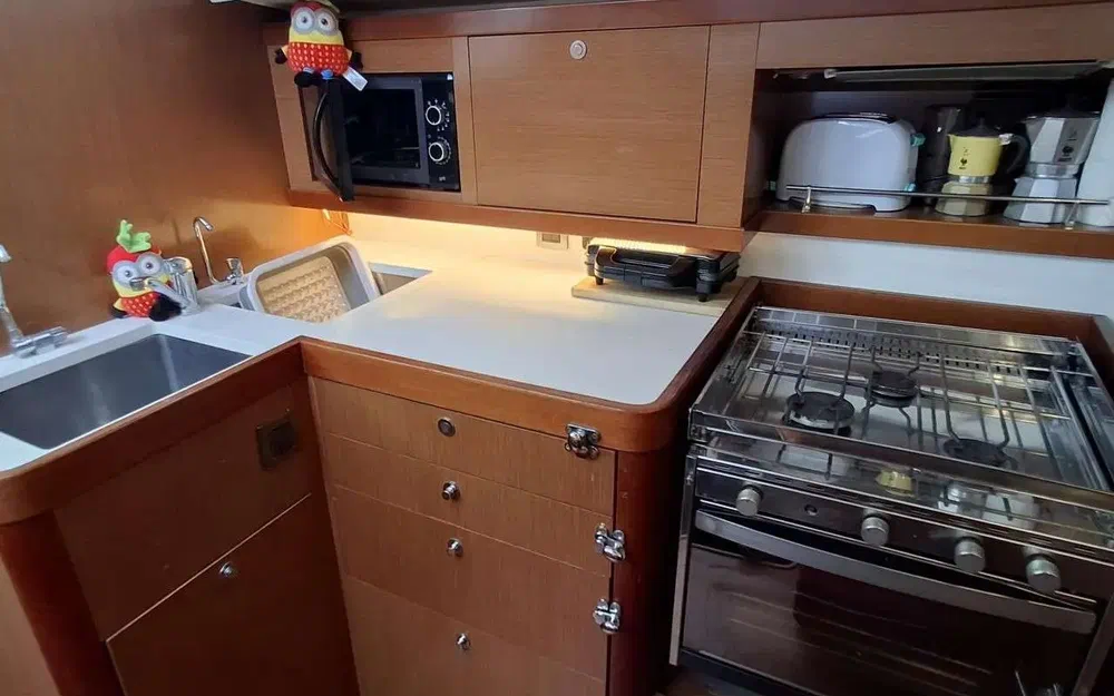 slider 18 Beneteau Oceanis 58