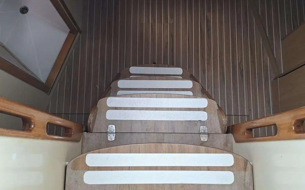 slider 18 Poncin Yachts Harmony 42