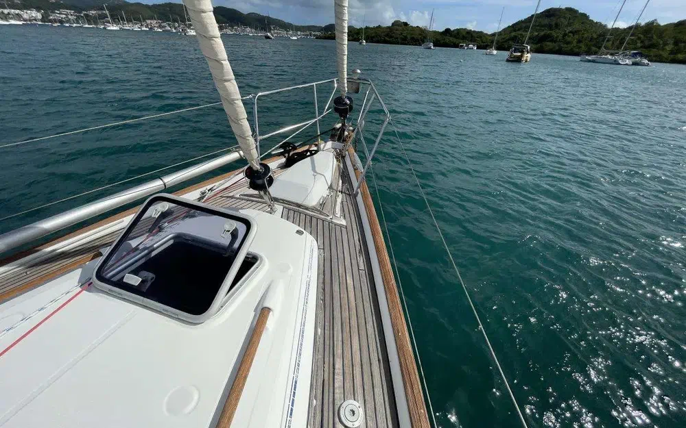 slider 11 Beneteau Oceanis 411 Celebration