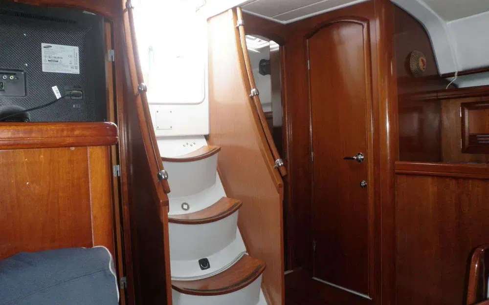 slider 31 Beneteau Oceanis 411 Celebration