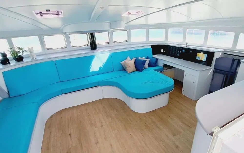 slider 15 Lagoon 570