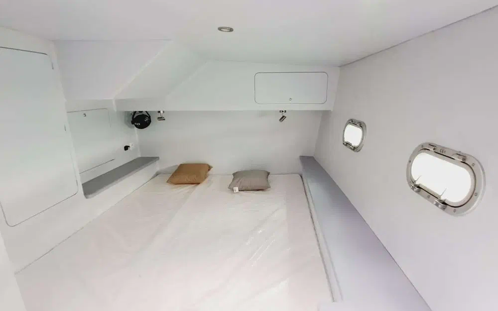 slider 23 Lagoon 570