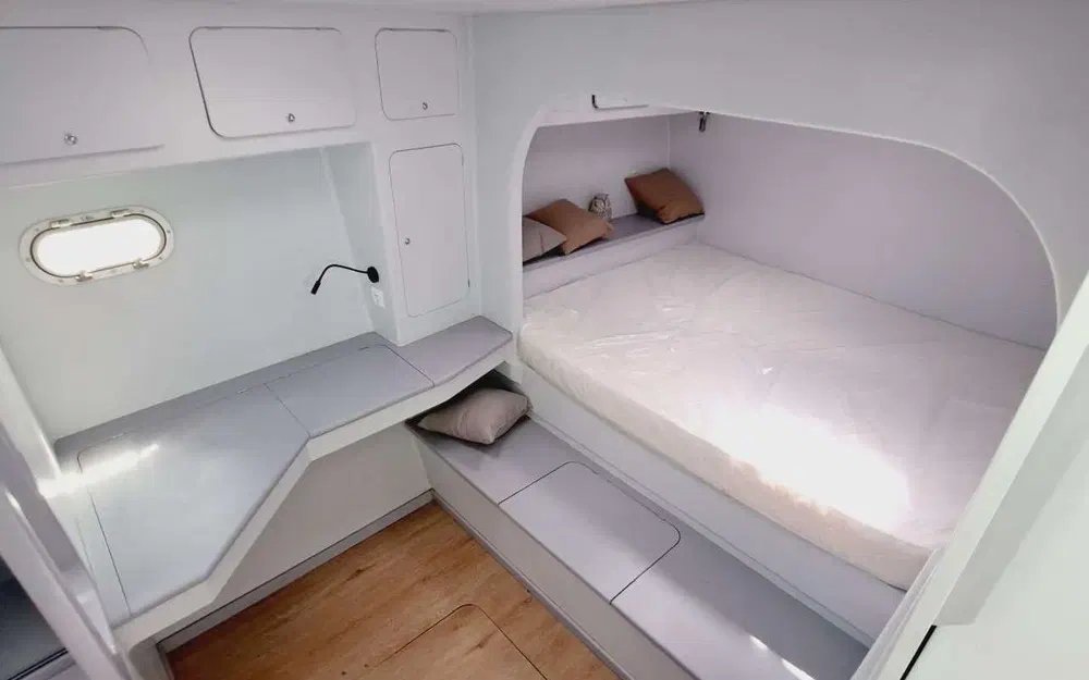 slider 28 Lagoon 570