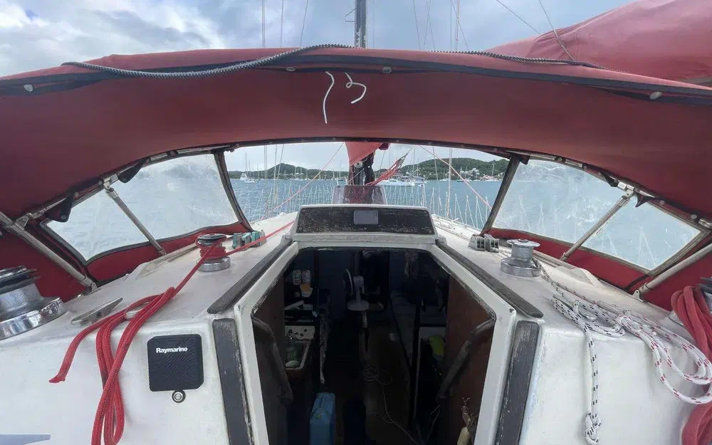 slider 13 Beneteau First 35