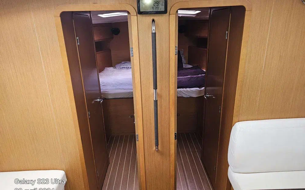 slider 28 Jeanneau 53