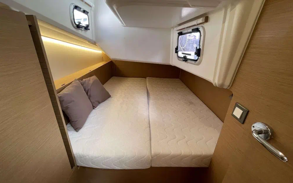 slider 36 Jeanneau Sun Odyssey 380