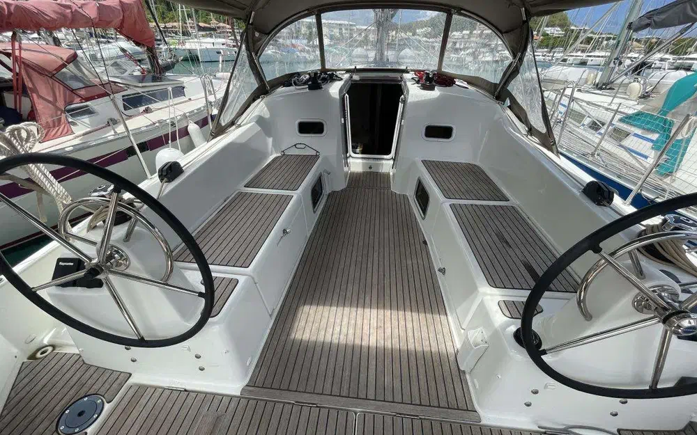 slider 7 Jeanneau Sun Odyssey 380