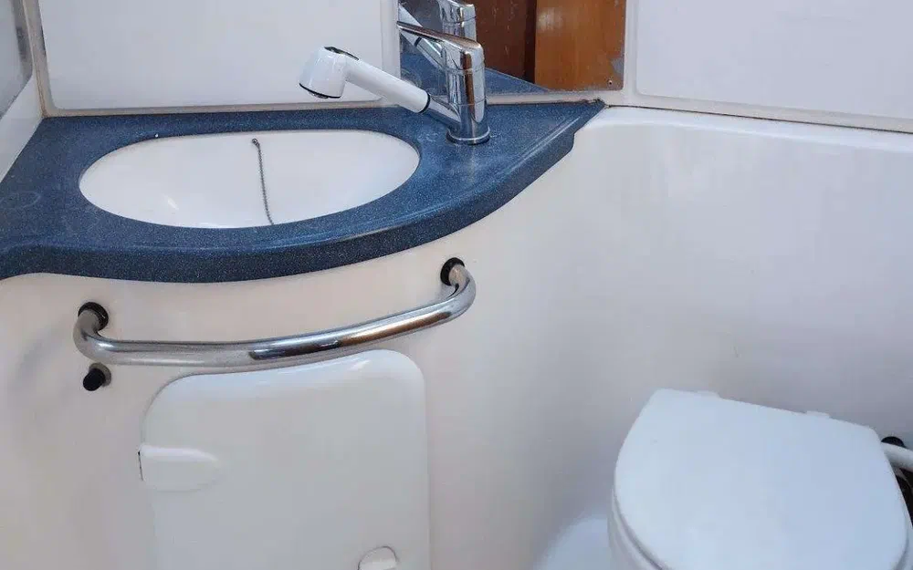 slider 15 Bavaria 42 cruiser