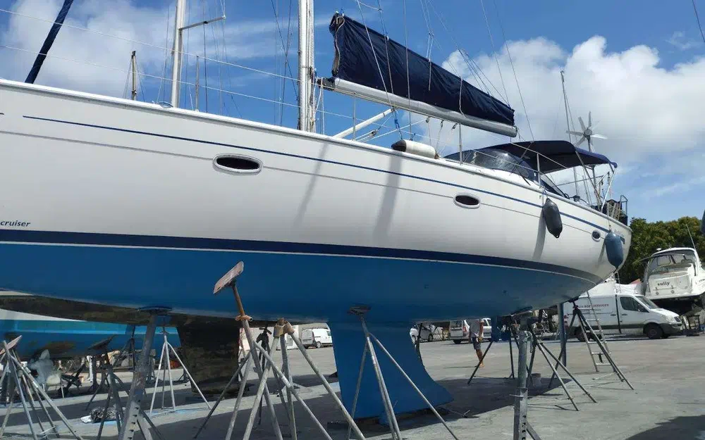 slider 2 Bavaria 42 cruiser