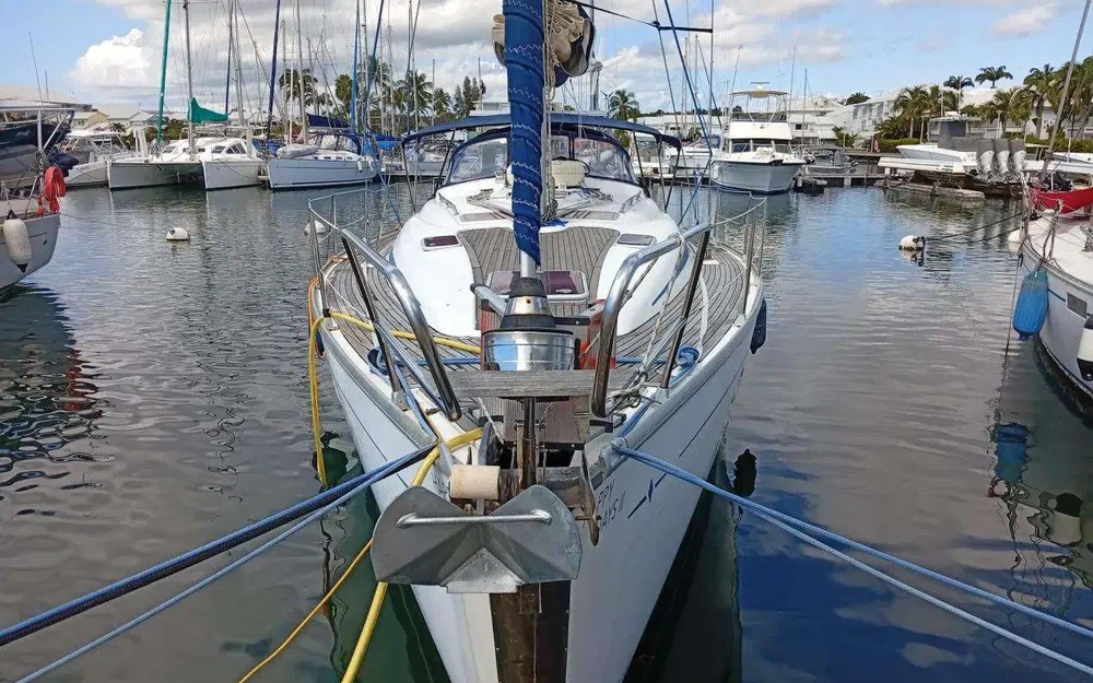 slider 3 Bavaria 42 cruiser