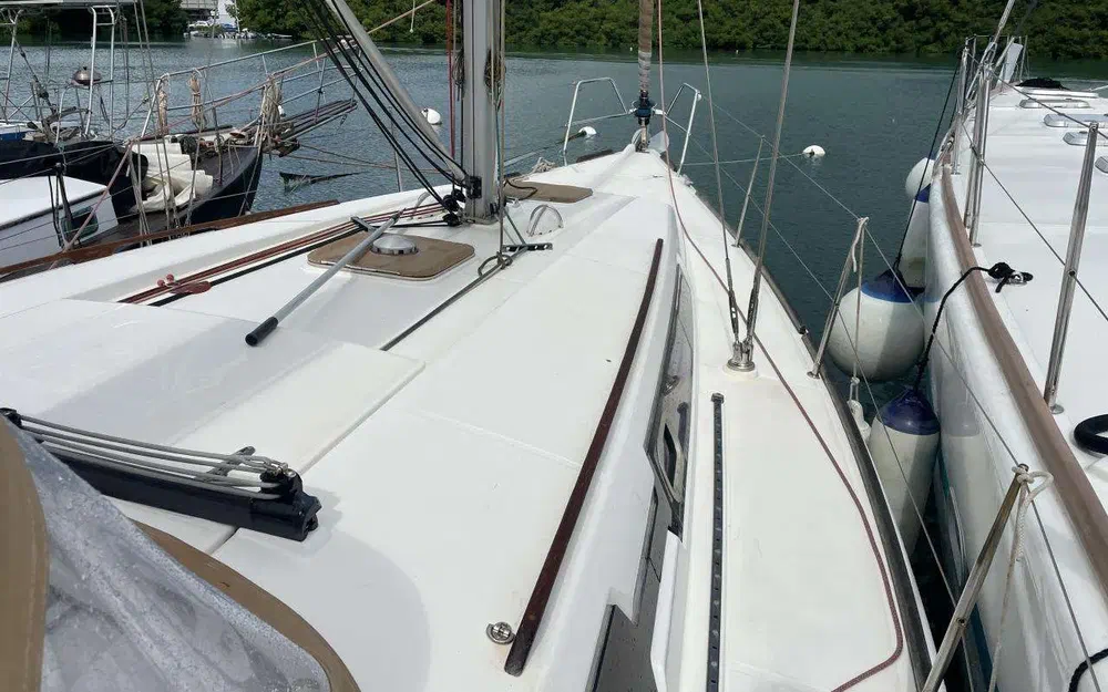 slider 7 Dufour 375 Grand Large