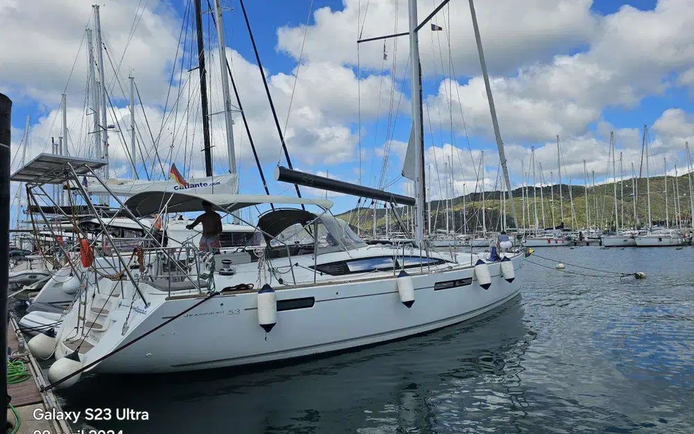 slider 4 Jeanneau 53