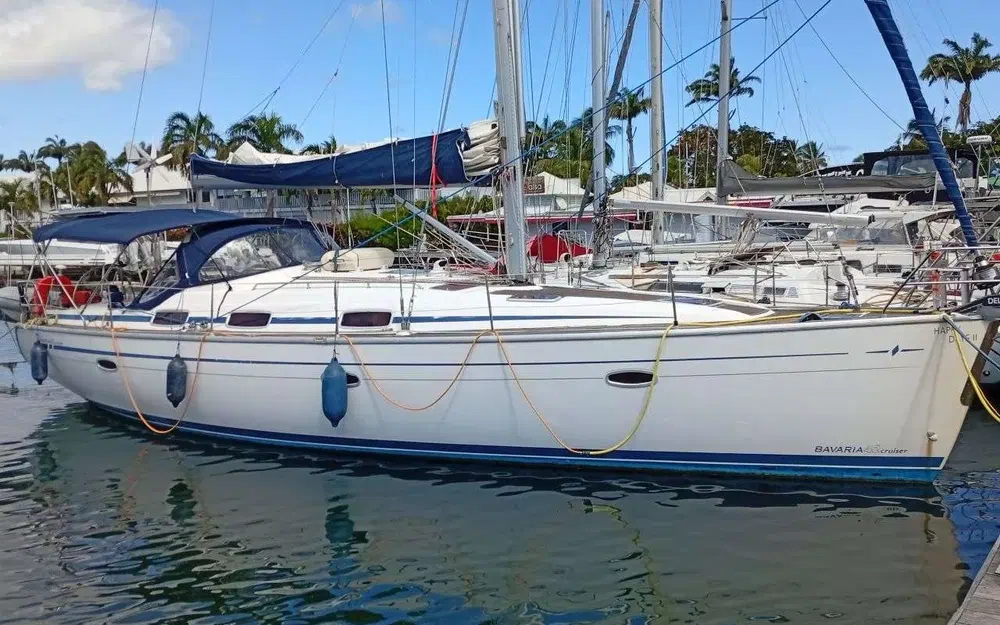 slider 1 Bavaria 42 cruiser
